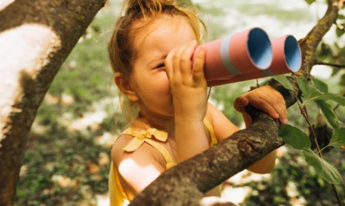 5 pomysłów na zabawy z dziećmi na łonie przyrody