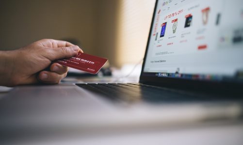 Dynamika rozwoju sektora e-commerce Rola ekologii w łańcuchu dostaw