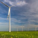 Elektroinstalatorzy: tempo transformacji energetycznej w Polsce zbyt wolne – badanie Eaton