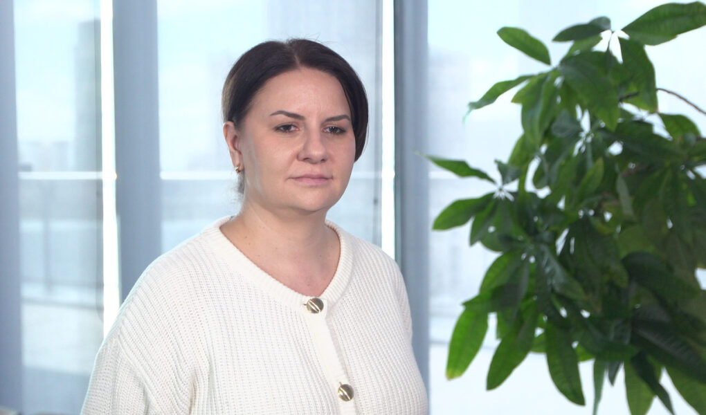 Cykl życia smartfona jest coraz dłuższy. Mimo to większość Polaków chciałaby go wymieniać maksymalnie co dwa lata