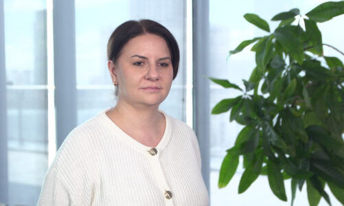 Cykl życia smartfona jest coraz dłuższy. Mimo to większość Polaków chciałaby go wymieniać maksymalnie co dwa lata