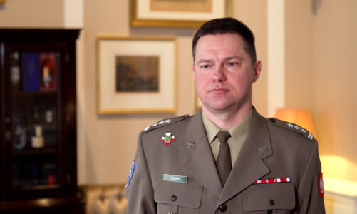 Pięciokrotnie więcej ataków na wojskowe sieci i systemy teleinformatyczne niż przed wybuchem wojny w Ukrainie. AI będzie mocniej wspierać cyberobronę